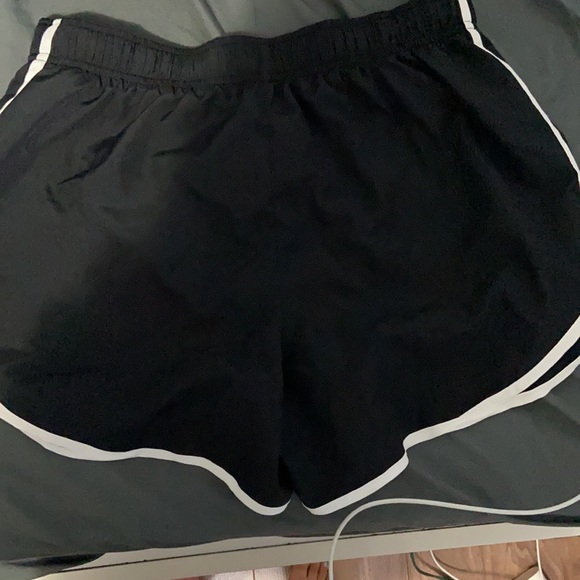 basketball nike shorts womens - Picture 2 of 3